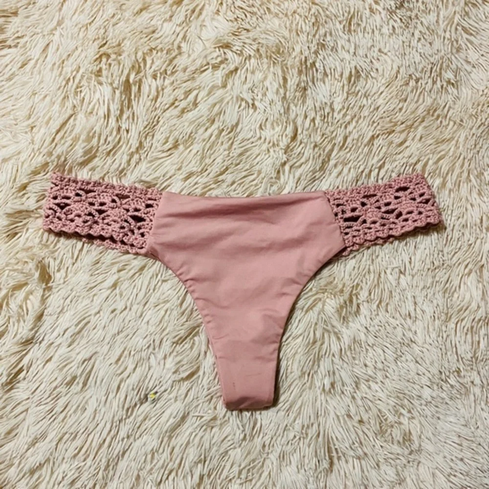 Frankie’s bikini